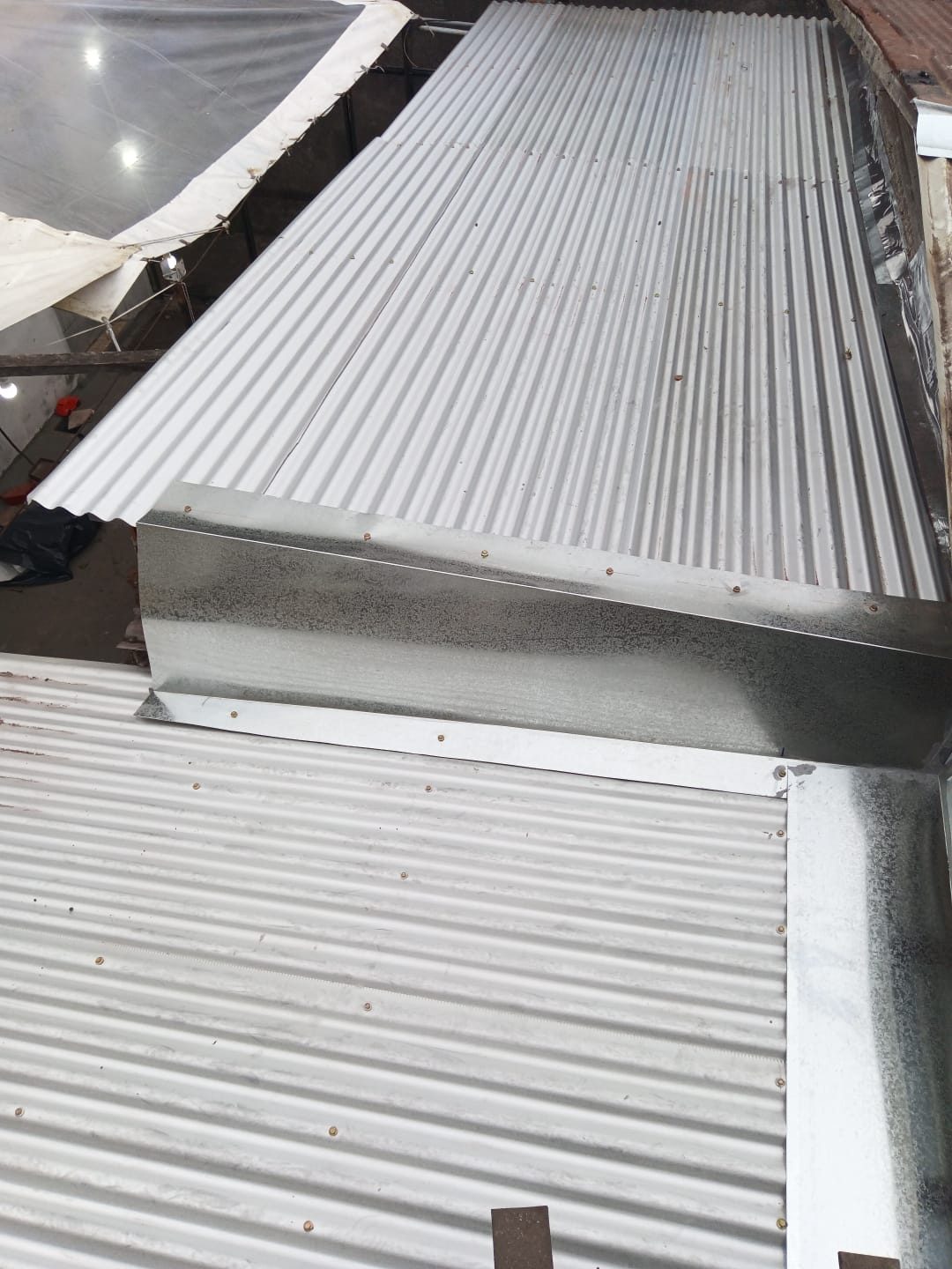 Zingueria de Techo de Chapa Acanalada - D&L Construcciones